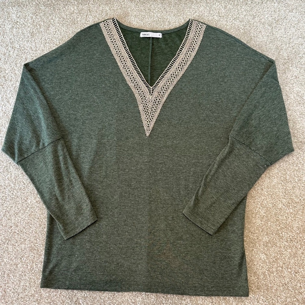 Green Tunic Top with Crochet V Neck Casual Long Sleeve MIHOLL boho‎